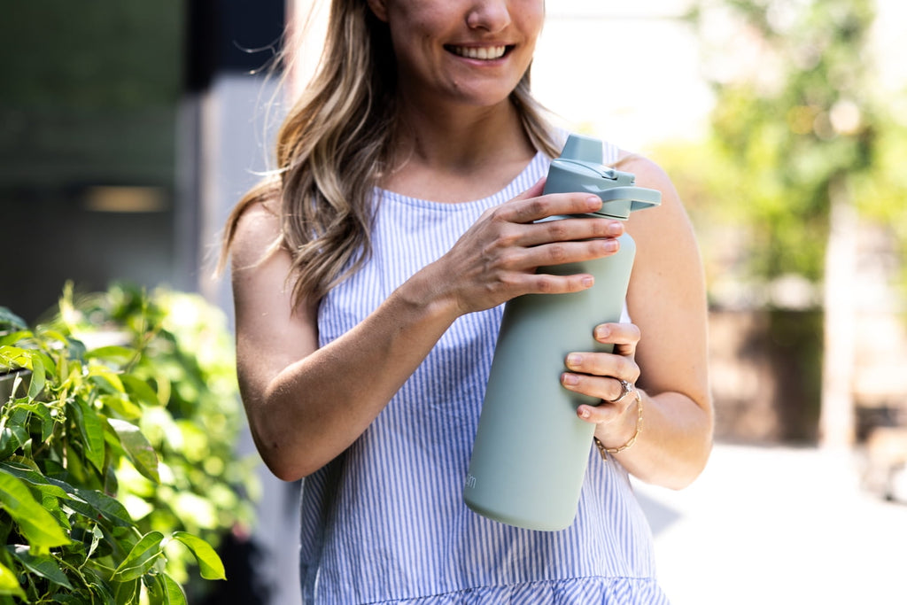 Simple Modern 48 fl oz Reusable Tritan Summit Water Bottle with Silicone Straw Lid|Seaglass Sage JGAY