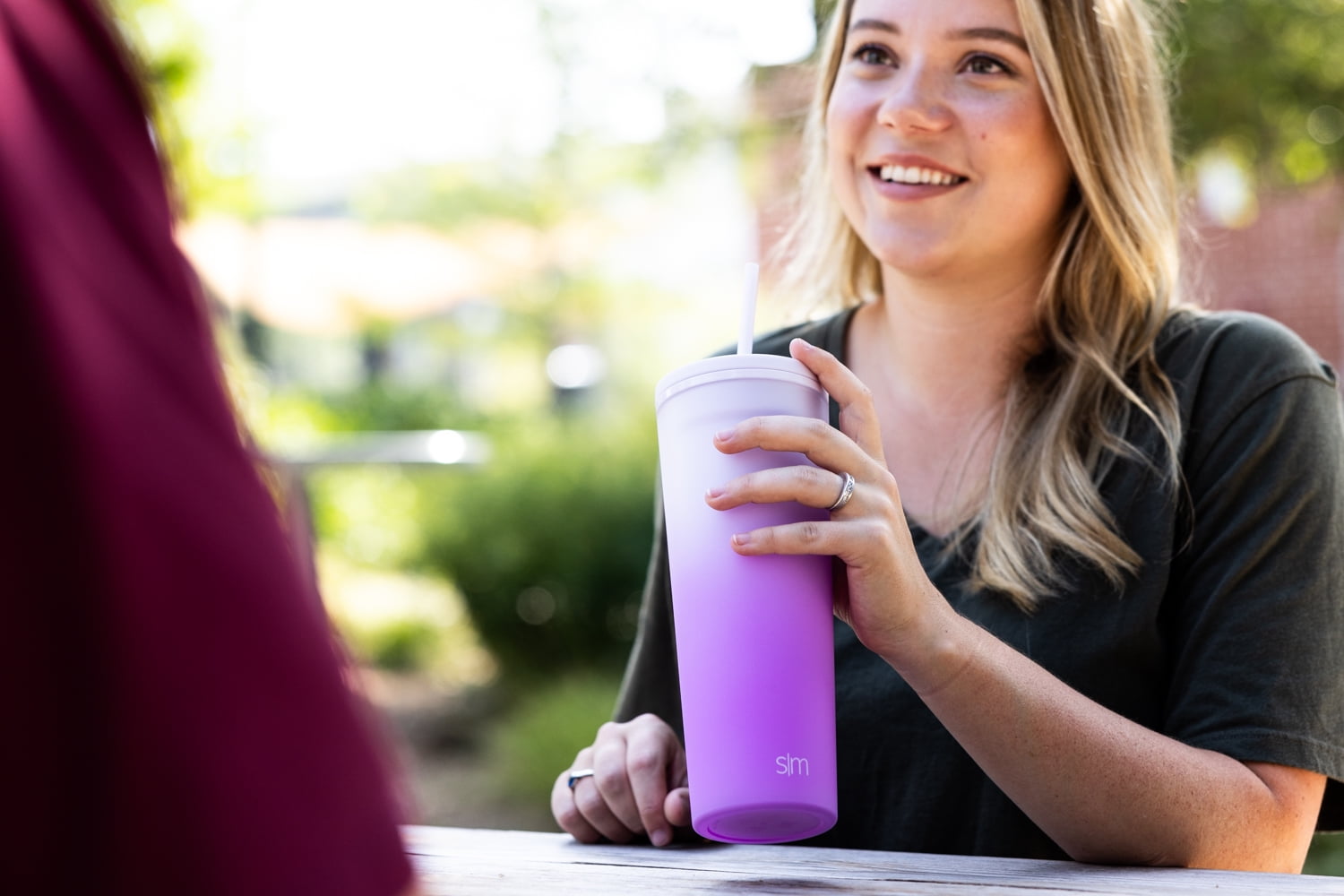 Simple Modern 24 fl oz Double Wall Plastic Classic Tumbler with Straw|Opalescent 8BV4