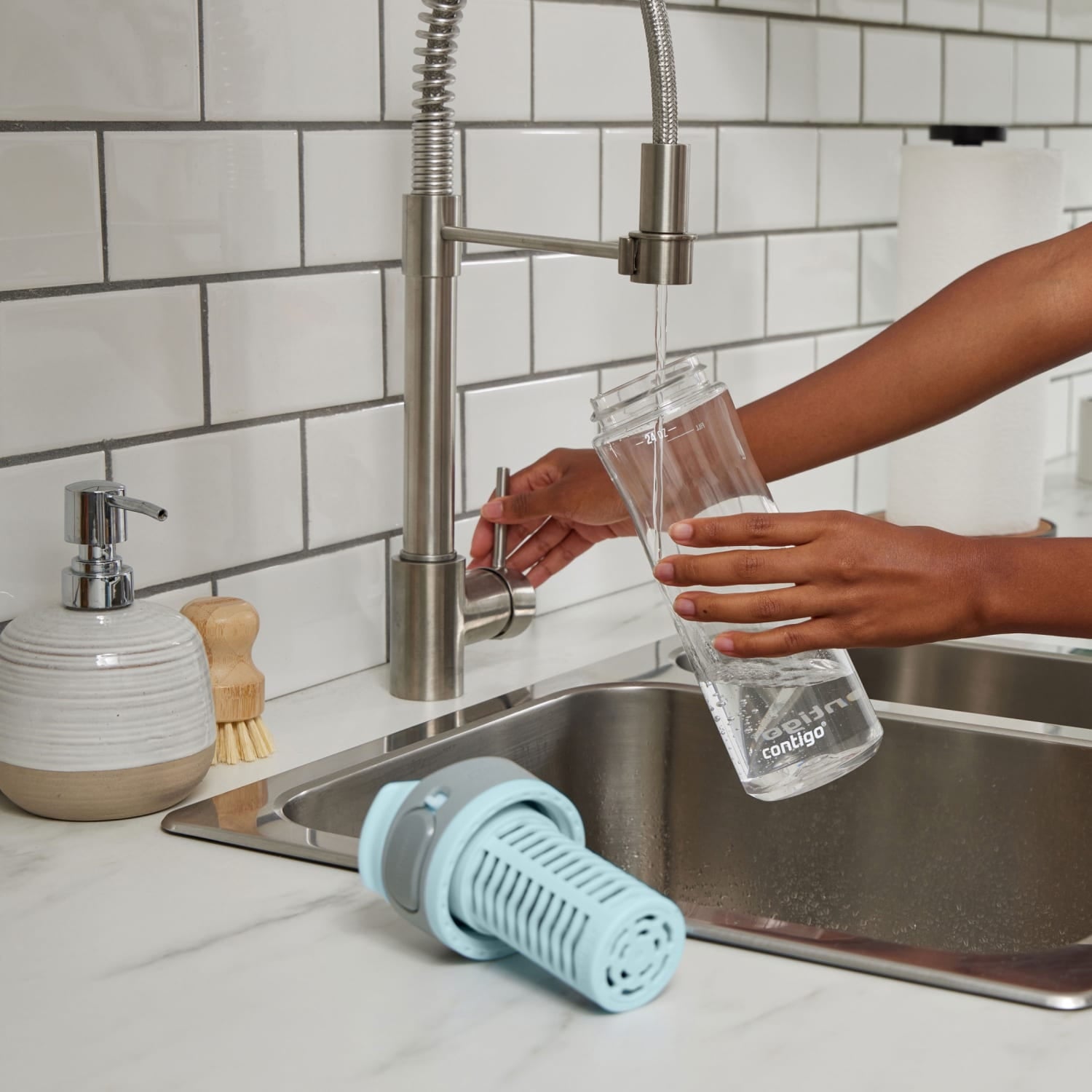 (2 pack) Contigo Clybourn Plastic FreeFlow Filter Water Bottle with AUTOSEAL Lid 24 oz., Salt, with Replacable Filter I3R3