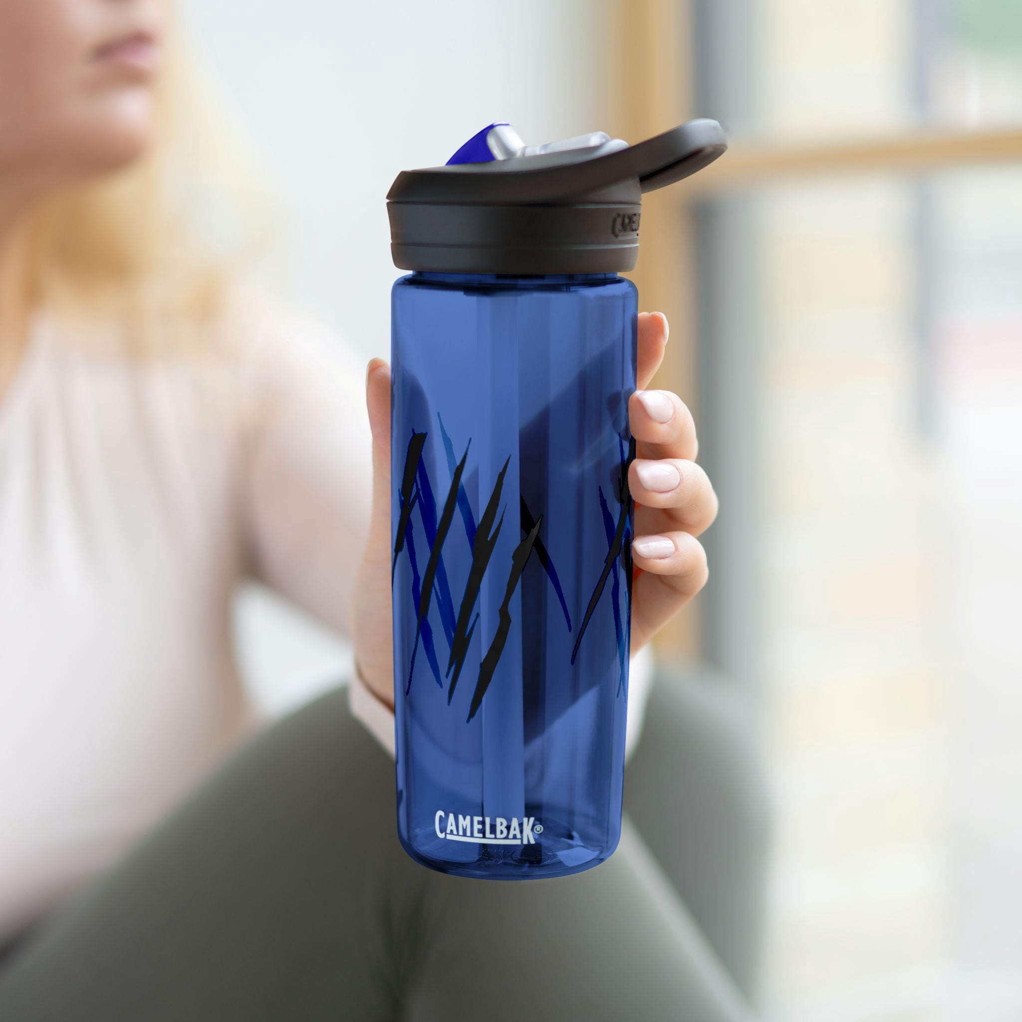 Effete Feline Claw Marks Scratch CamelBak Eddy®  Water Bottle, 20oz\25oz BOMQ