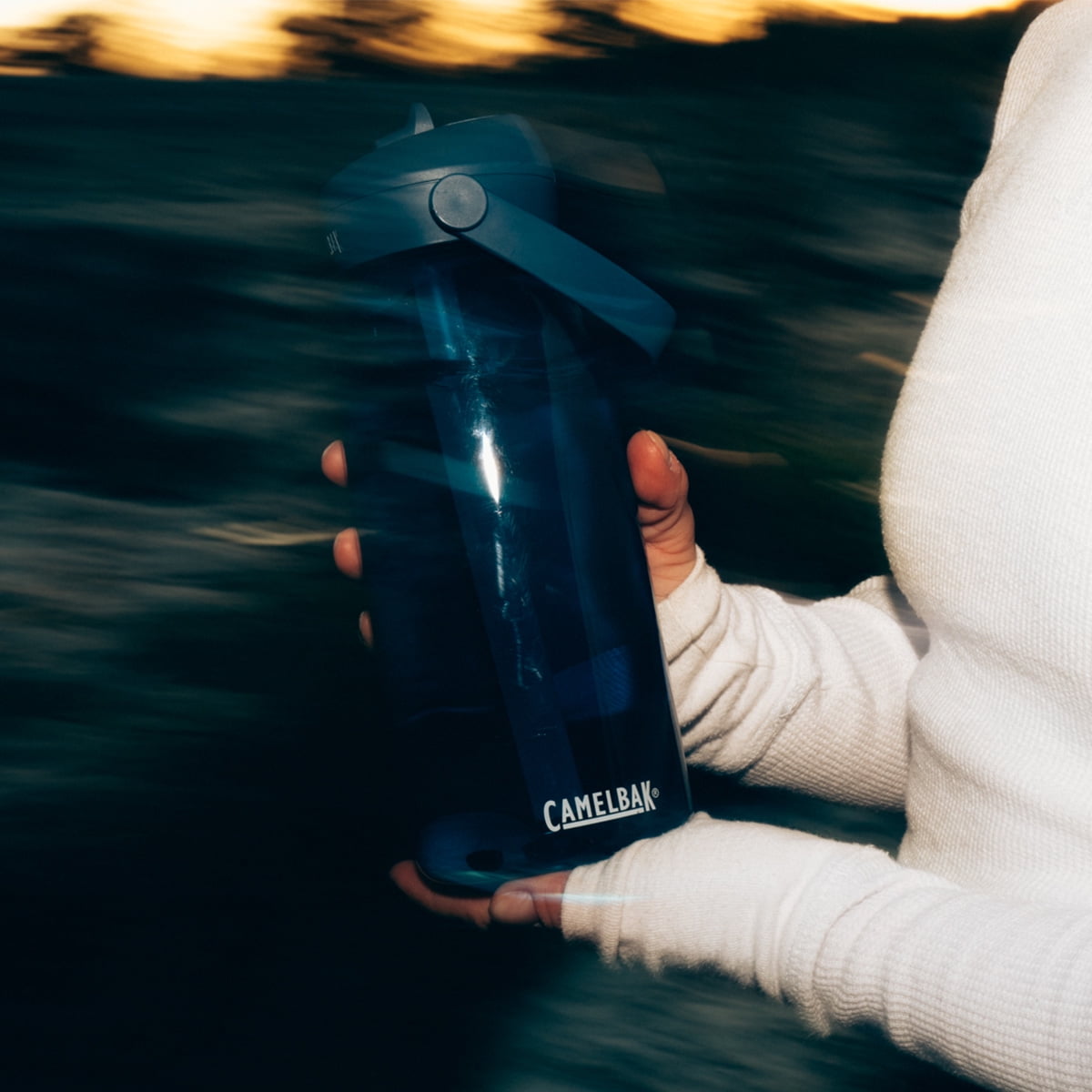Camelbak Thrive Flip Straw 20oz Water Bottle, Charcoal 7GMT