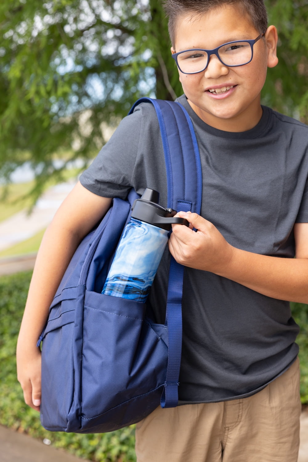 Simple Modern 18 fl oz Insulated Stainless Steel Summit Water Bottle with Covered Silicone Straw Lid | Sweet Taffy C5MR