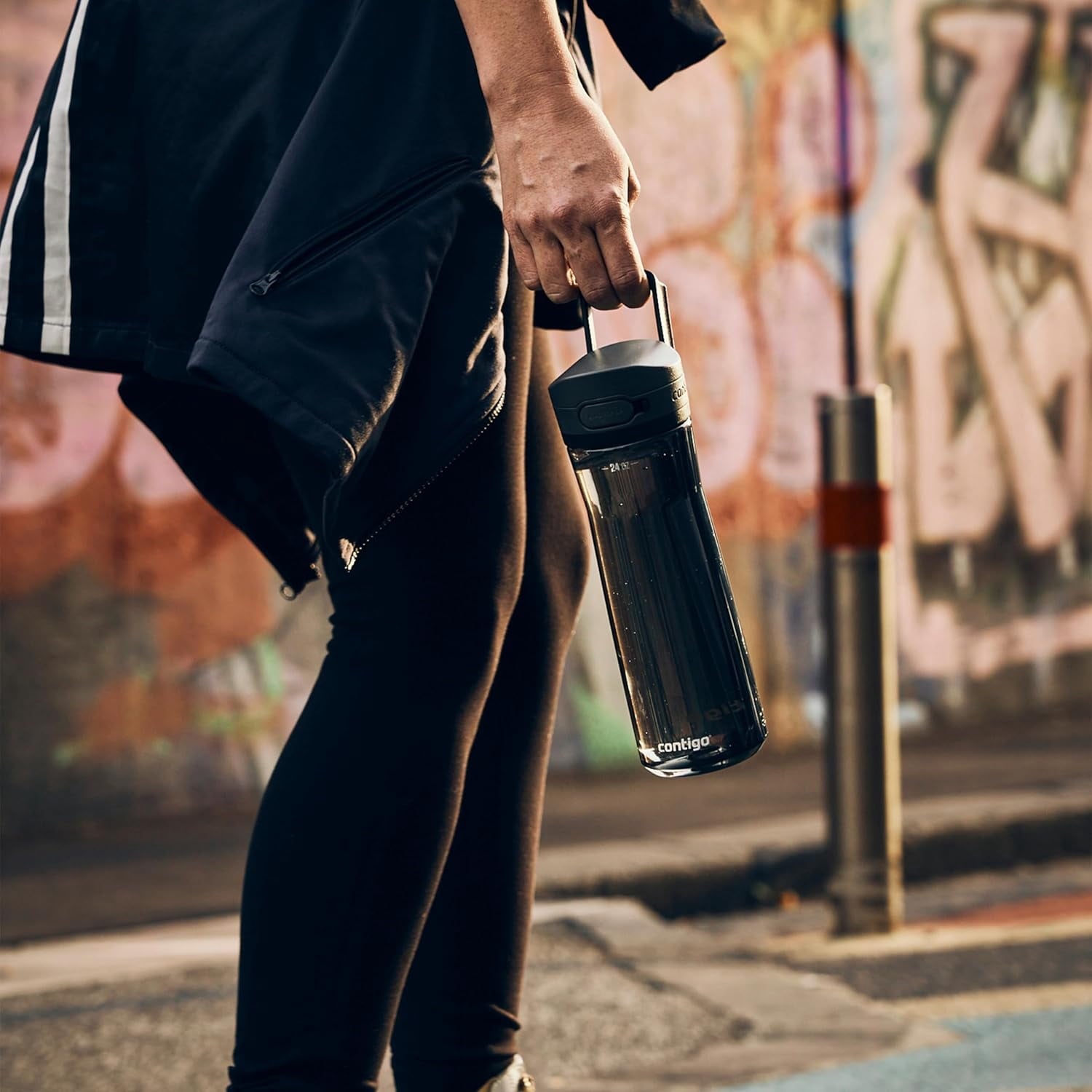 Contigo - Water Bottle with Leak-Proof and Locking Lid, BPA Free, 709ml Capacity, Black NB9B