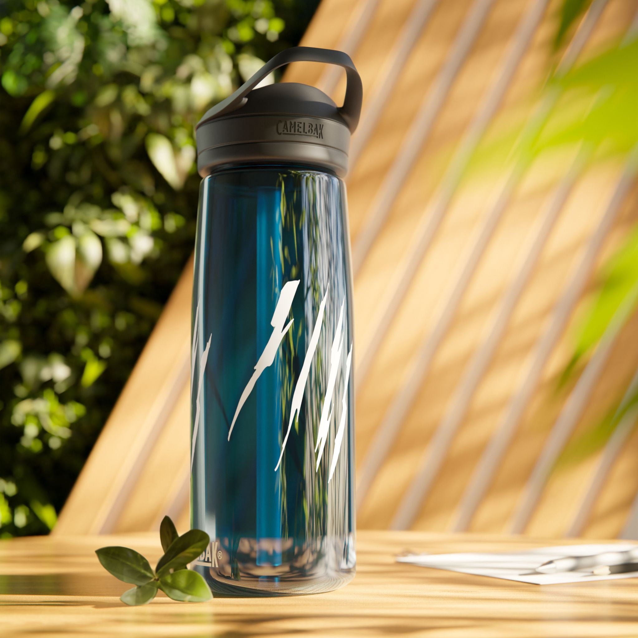 Effete Feline Claw Marks Scratch CamelBak Eddy®  Water Bottle, 20oz\25oz LR0C